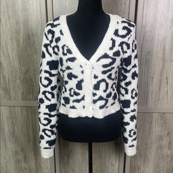 NWOT Colsie Animal Print Cropped Cardigan Sweater Women's M - Picture 1 of 10
